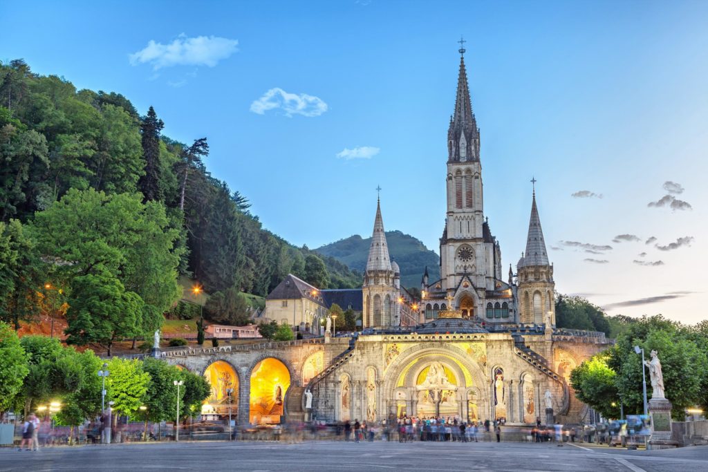 11 février Fête de Notre Dame de Lourdes Filles de la Charité de Saint Vincent de Paul 11 février Fête de Notre Dame de Lourdes Filles de la Charité de Saint Vincent de Paul